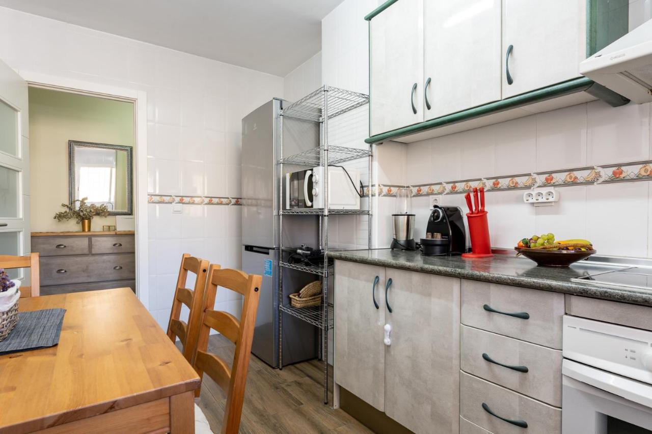 Apartment Seaside Bliss 2br With Tranquil Terrace Pool And Parking *