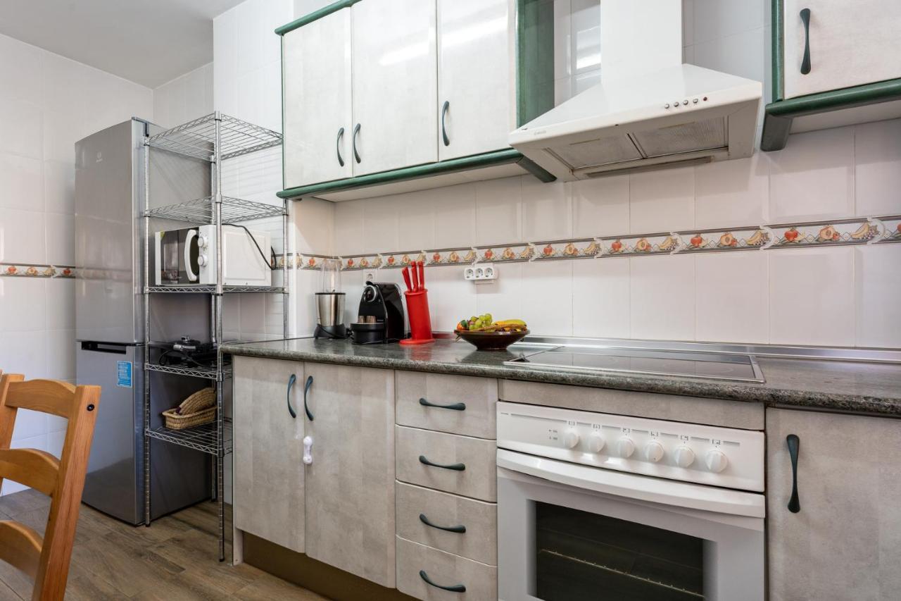 Apartment Seaside Bliss 2br With Tranquil Terrace Pool And Parking
