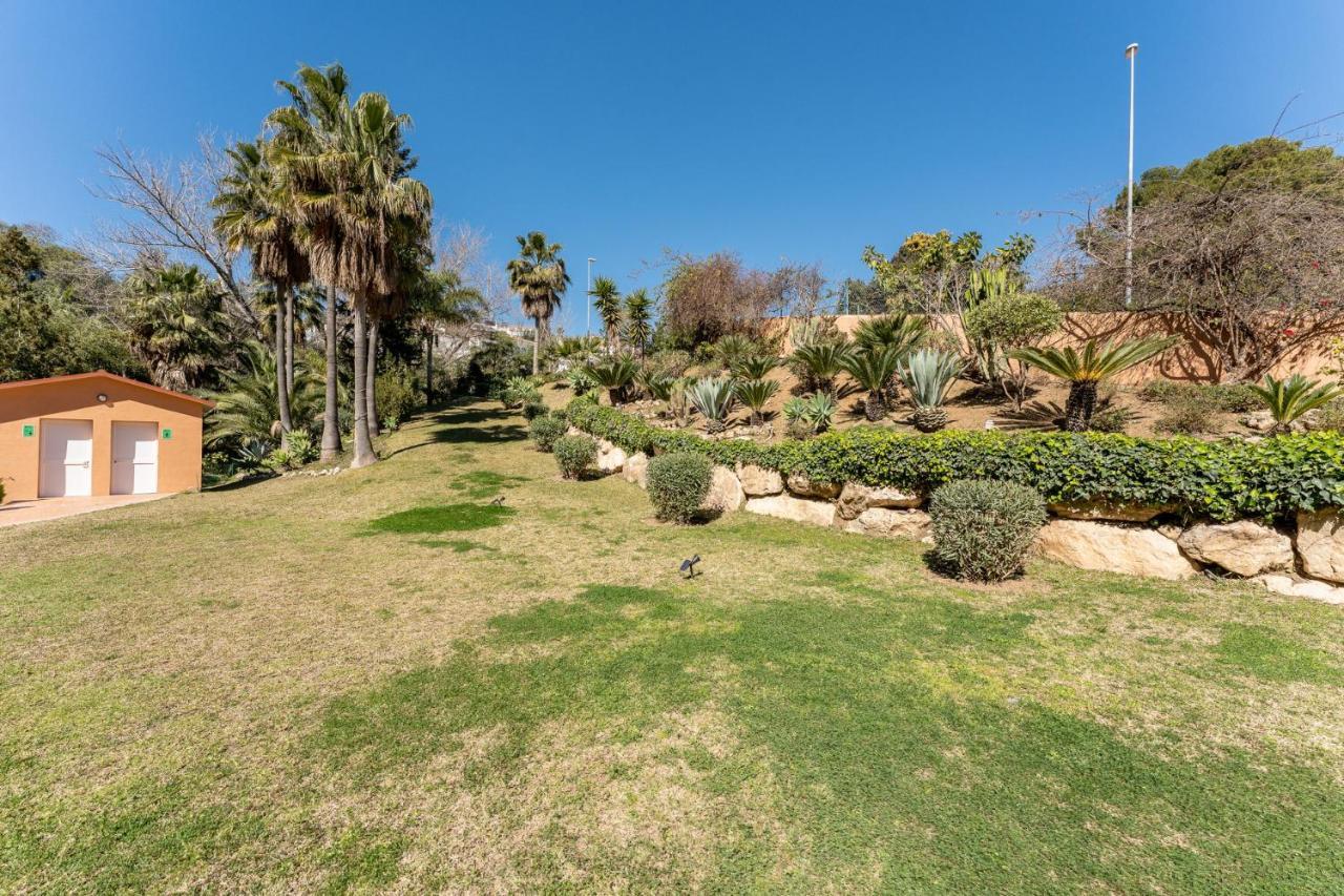 Seaside Bliss 2br With Tranquil Terrace Pool And Parking Apartment *