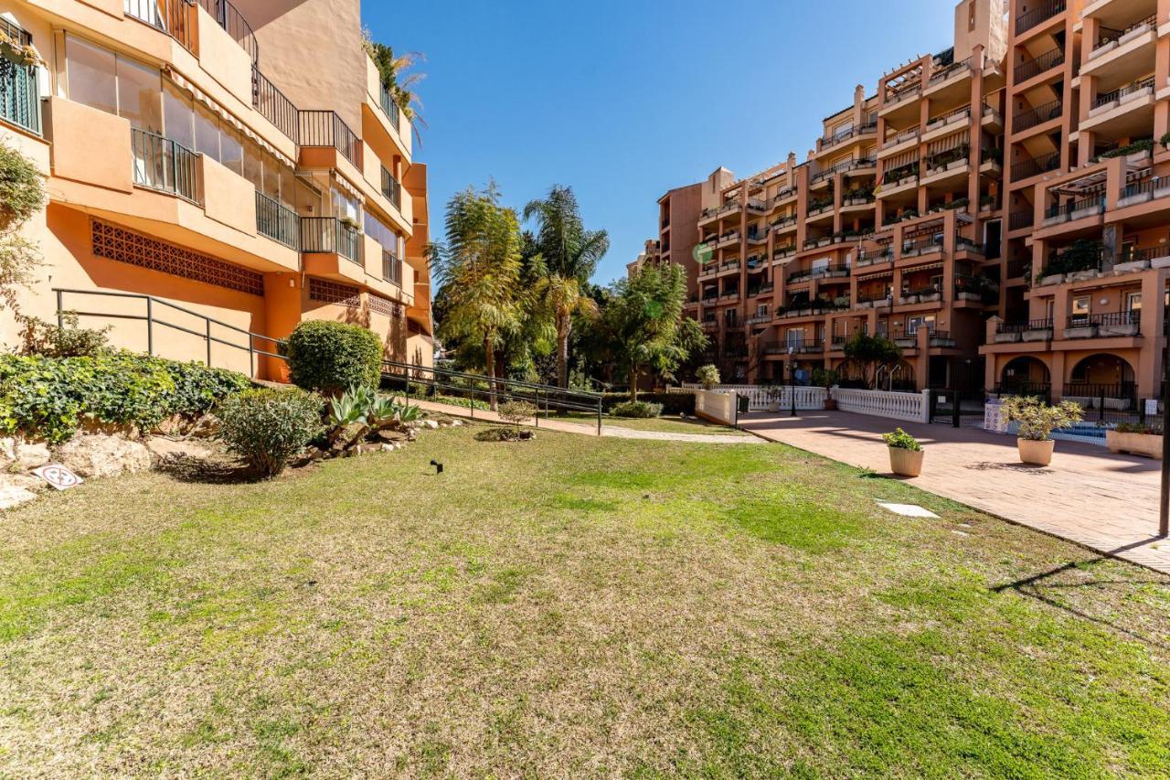 Apartment Seaside Bliss 2br With Tranquil Terrace Pool And Parking