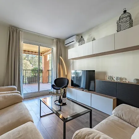 Seaside Bliss 2Br Apartment With Tranquil Terrace Pool And Parking Fuengirola Exterior photo