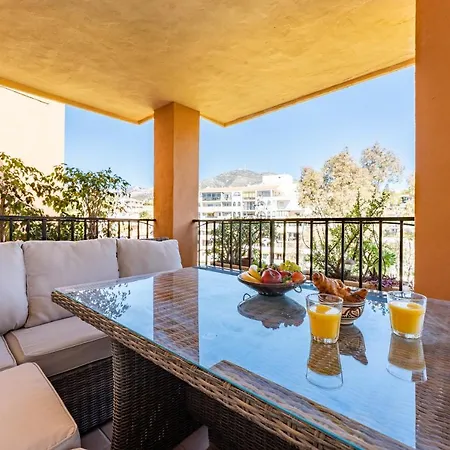 Seaside Bliss 2Br Apartment With Tranquil Terrace Pool And Parking Fuengirola Exterior photo